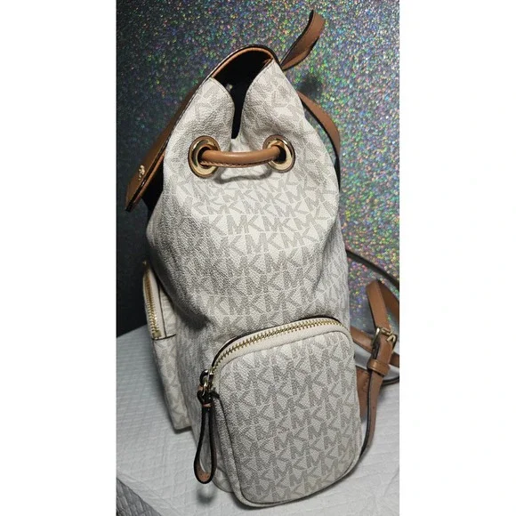 Michae Kors Abbey LG Cargo Backpack Cement Beige Michael Kors Abbey Large Cargo Backpack - Aluminum  main image 2